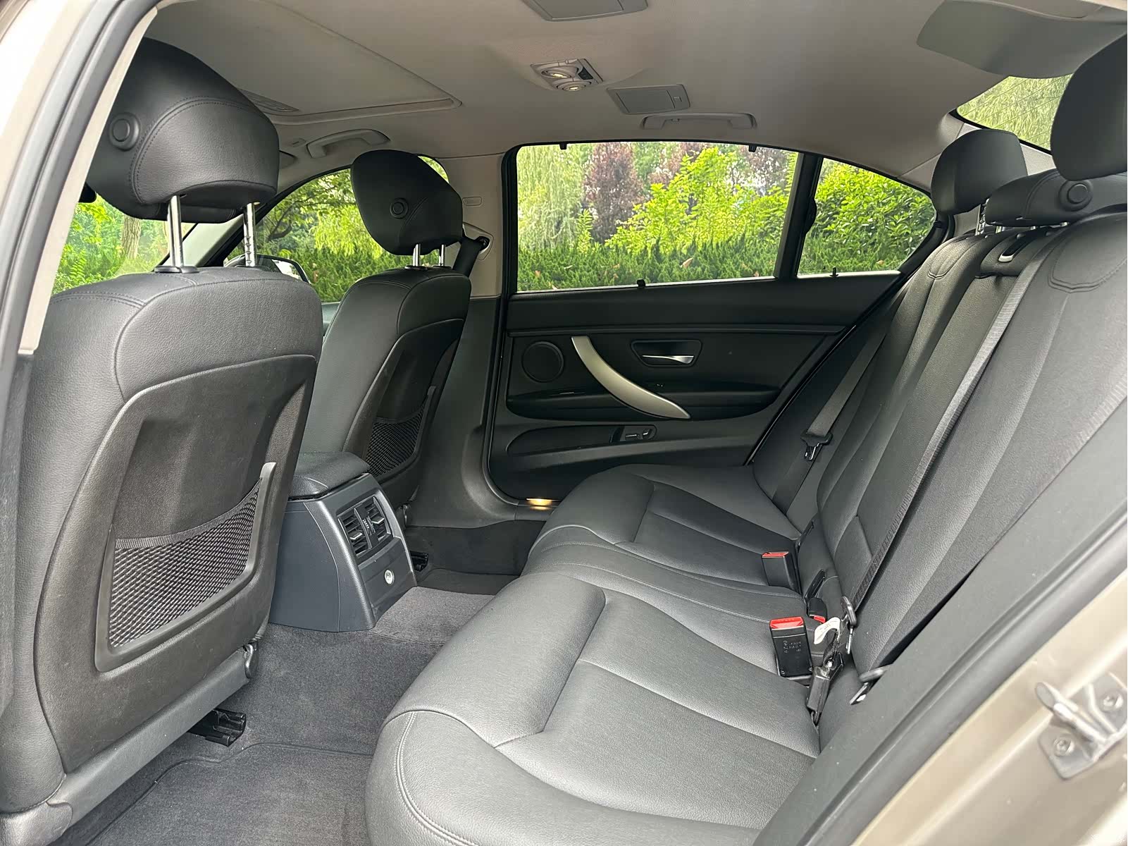 BMW 3 Series, 2016 13