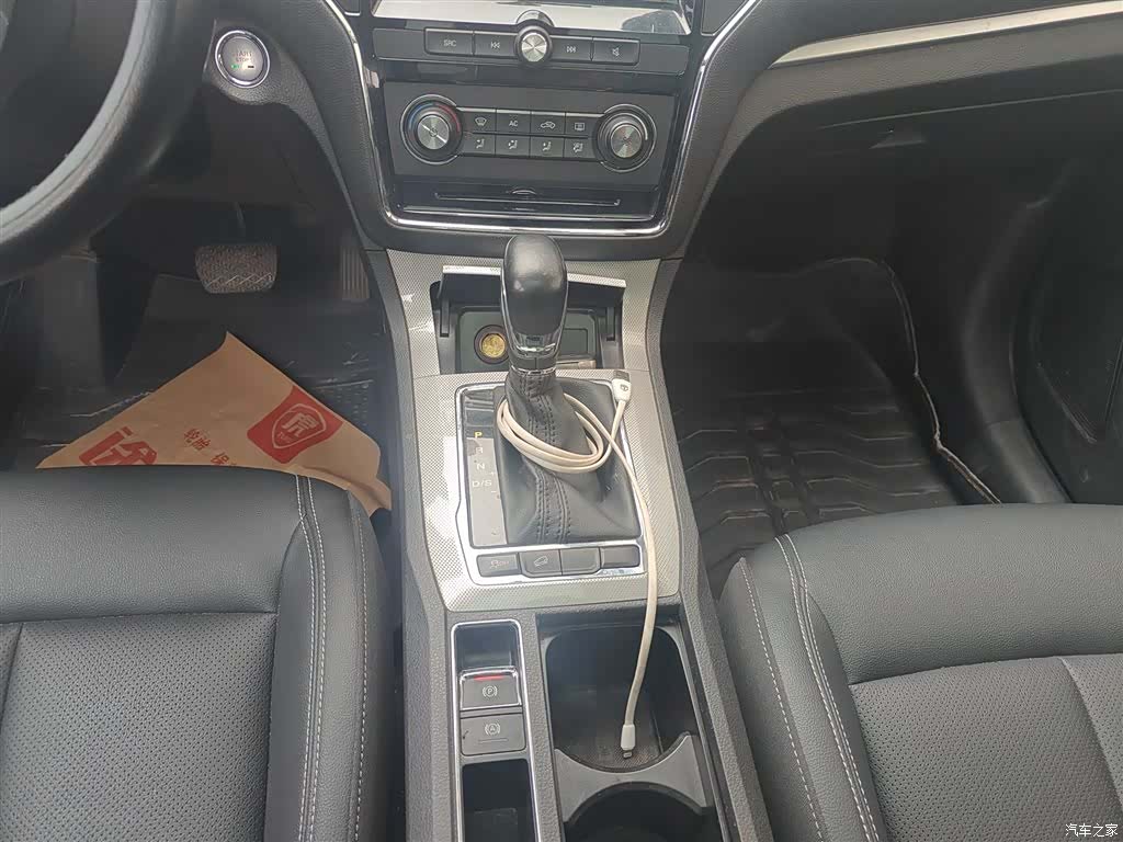 Roewe RX5, 2018 10