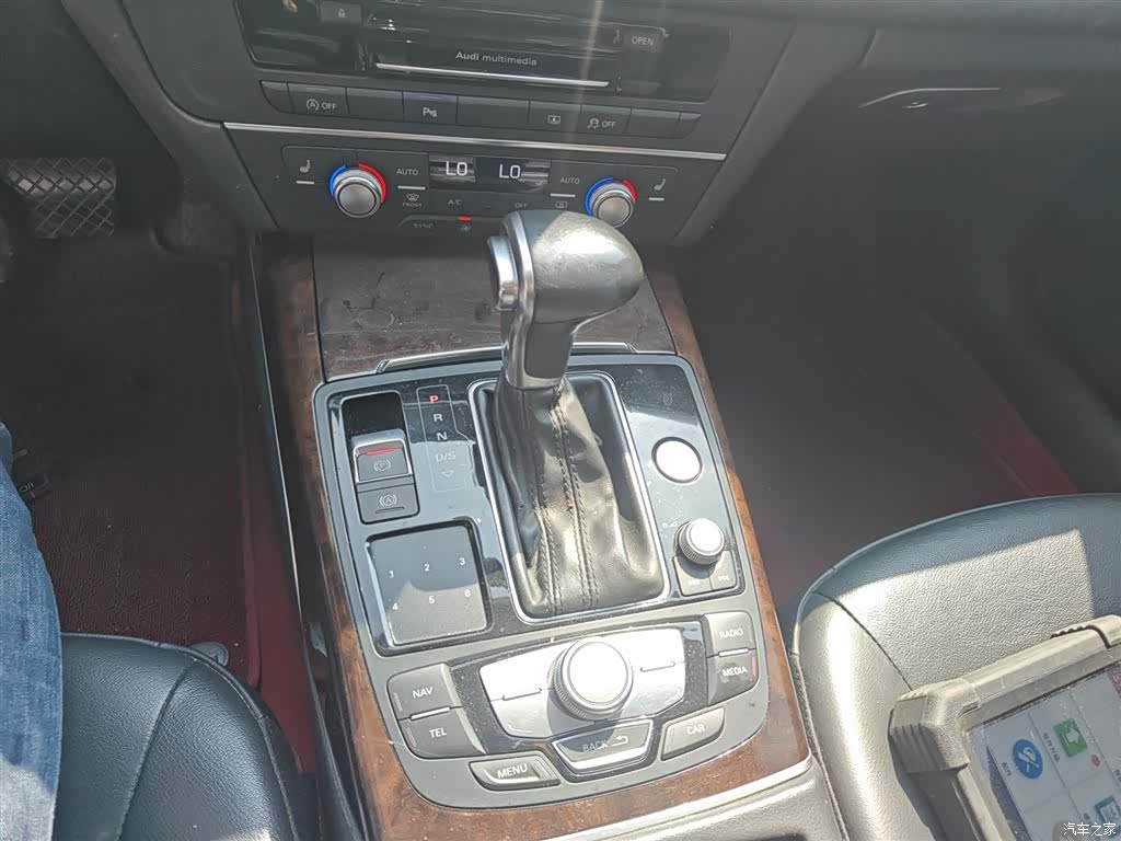 Audi A6L, 2015 14