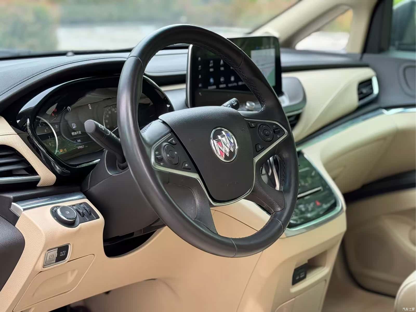 Buick GL8, 2023 10