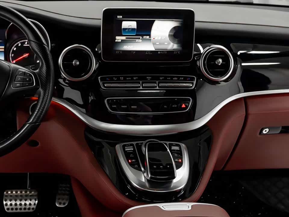 Mercedes-Benz V-class