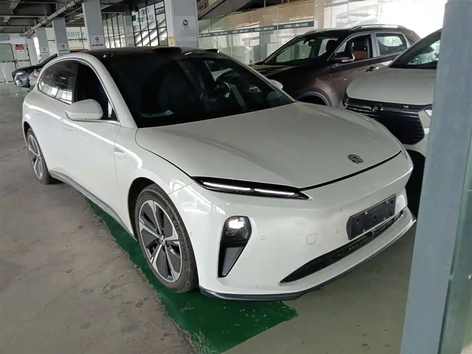 NIO ET5T