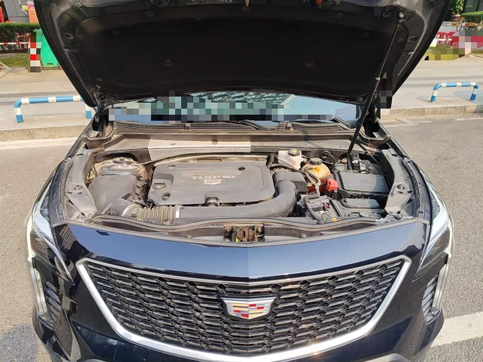 Cadillac XT4