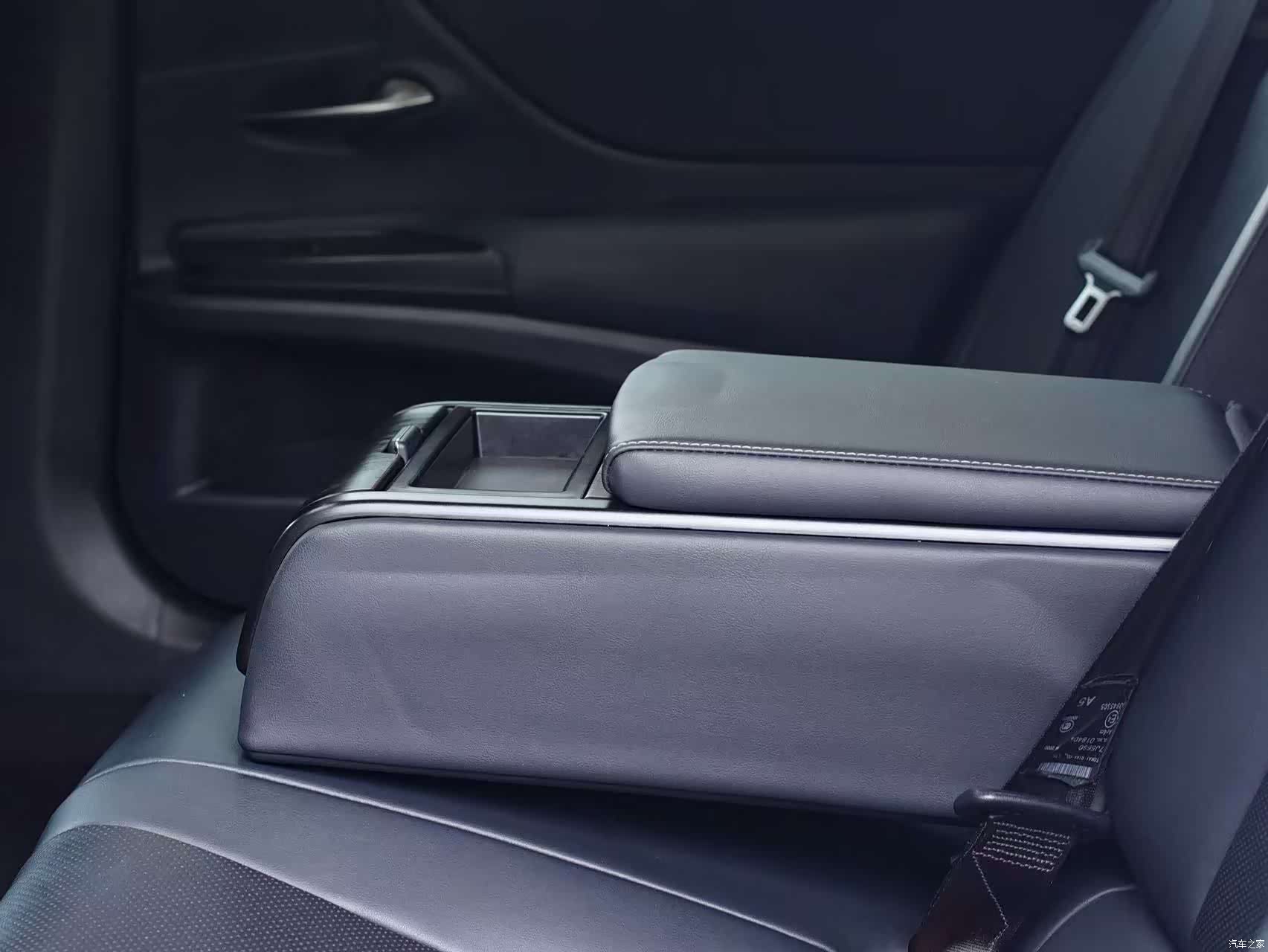 Lexus ES, 2020 20