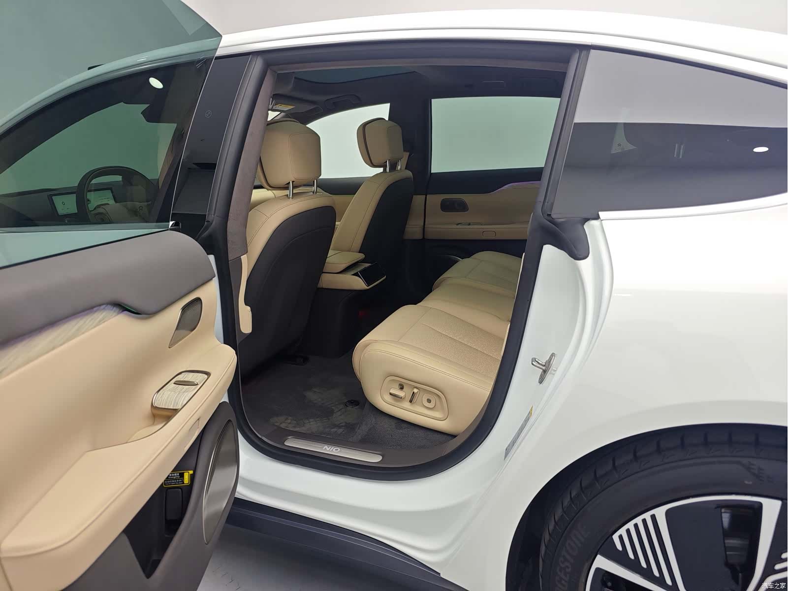 NIO ET7, 2024 11