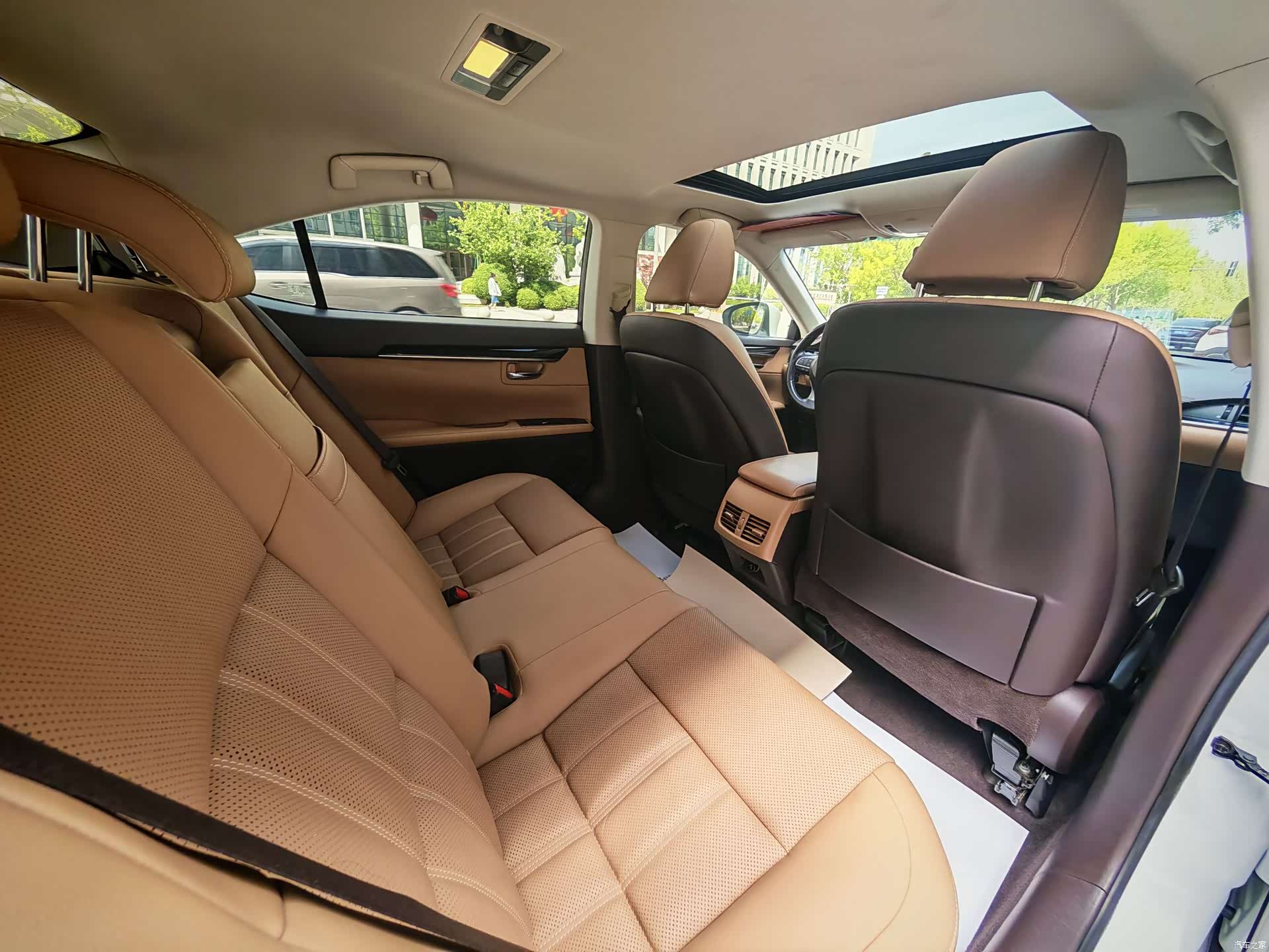 Lexus ES, 2018 15
