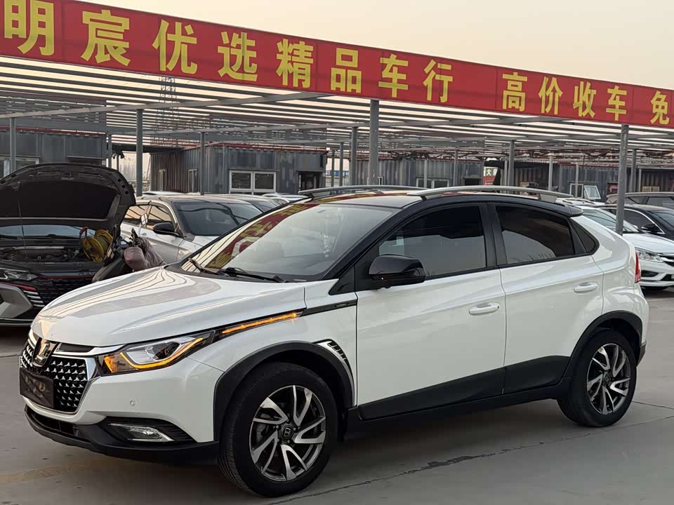 Luxgen U5 SUV