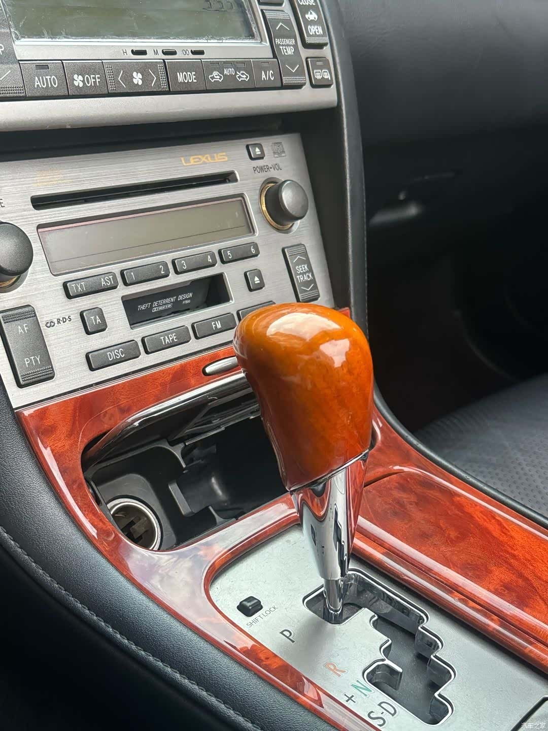 Lexus SC, 2008 7