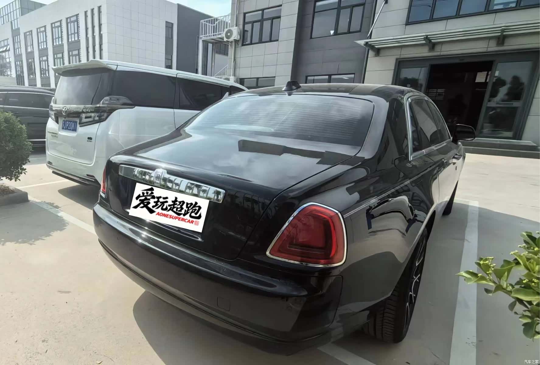 Rolls-Royce Ghost, 2020 4