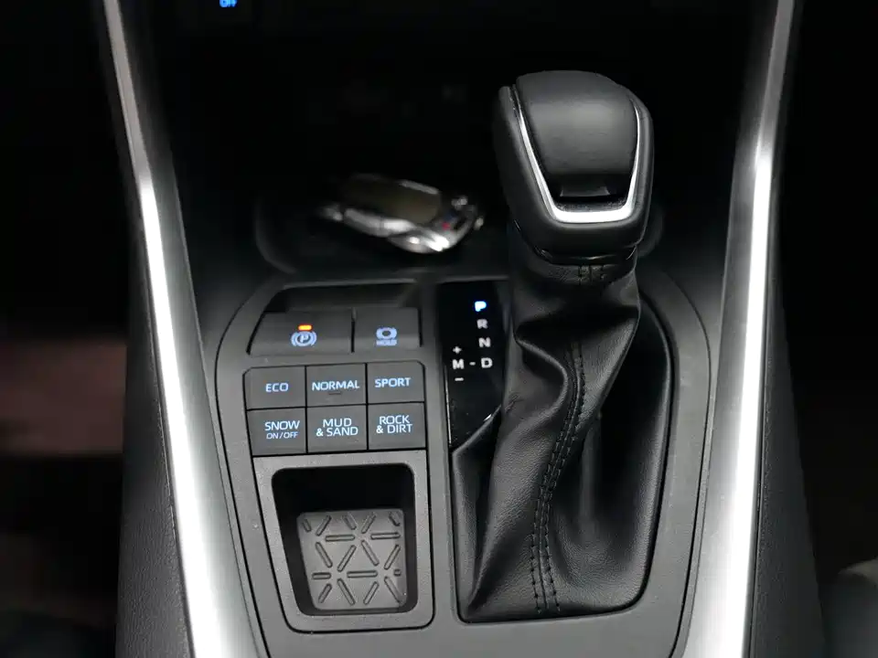 Toyota RAV4 Rongfang