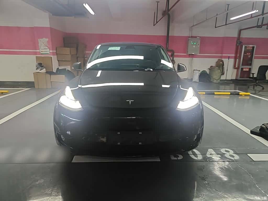 Tesla Model Y, 2023 3