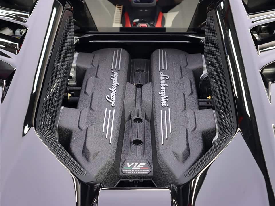Lamborghini Revuelto Lamborghini Revuelto