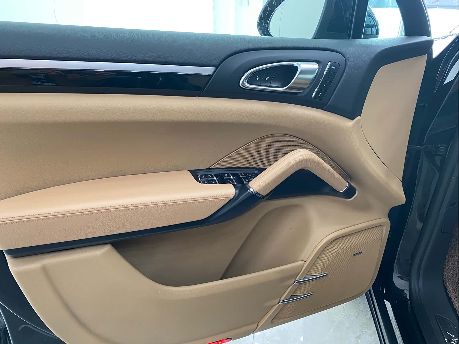 Porsche Cayenne, 2014 3