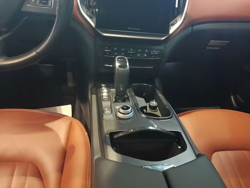 Maserati Ghibli Maserati Ghibli