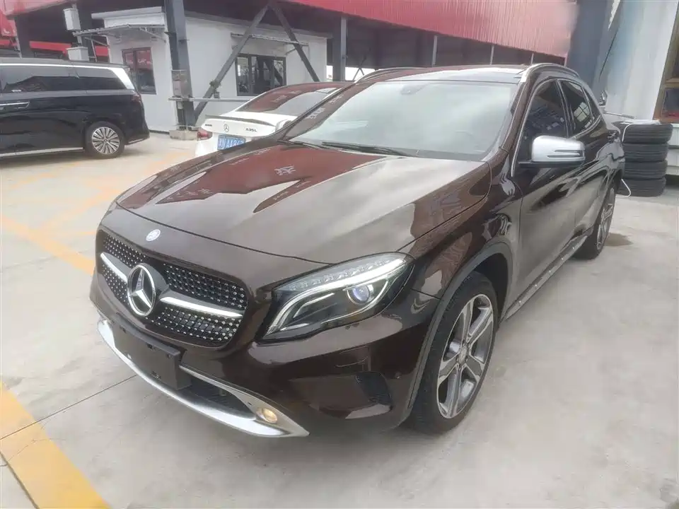 Mercedes-Benz GLA