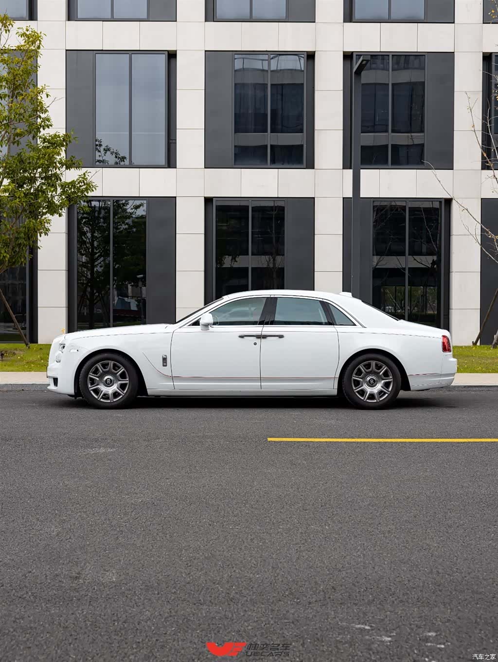 Rolls-Royce Ghost, 2019 7