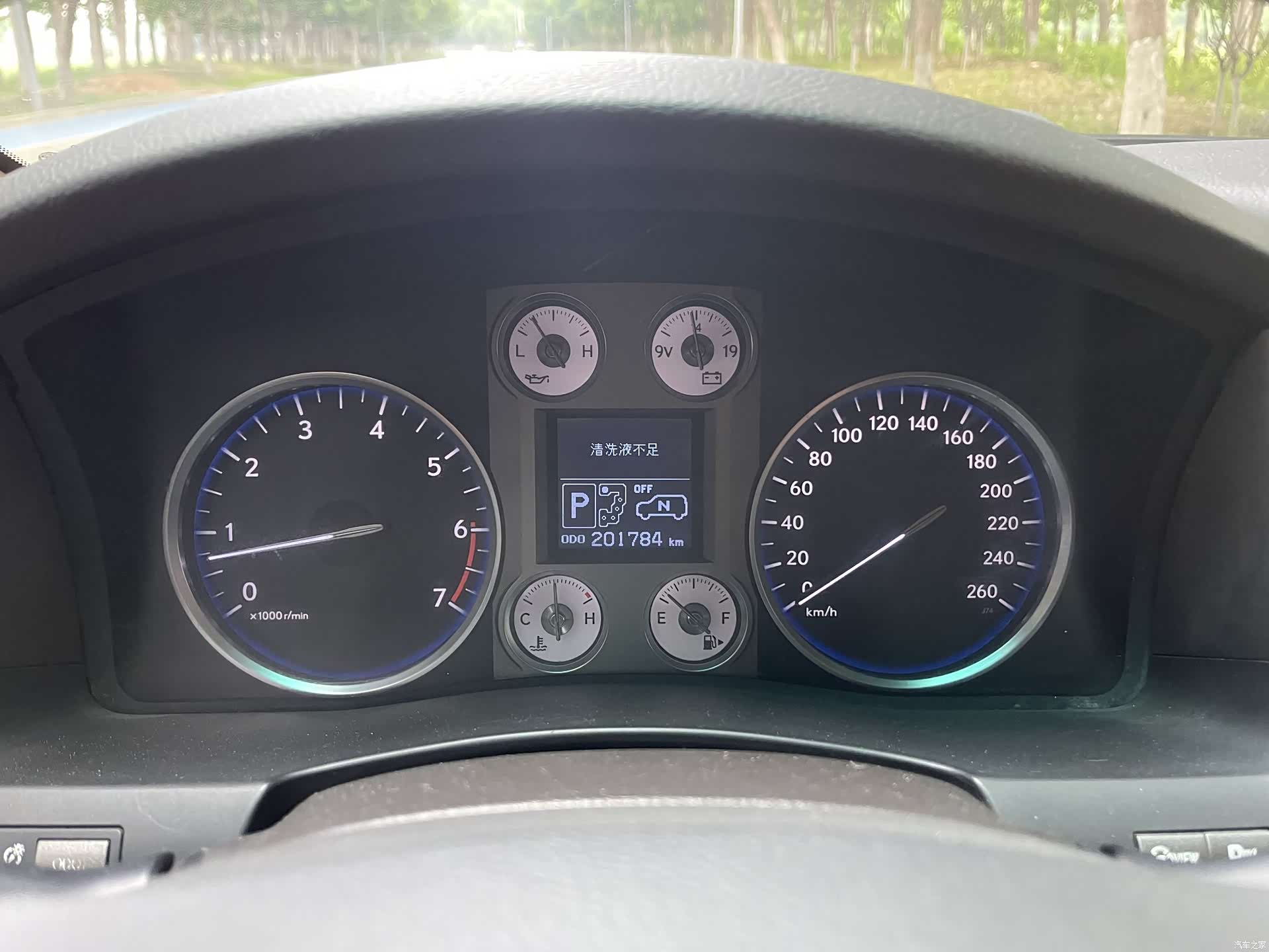 Lexus LX, 2010 12
