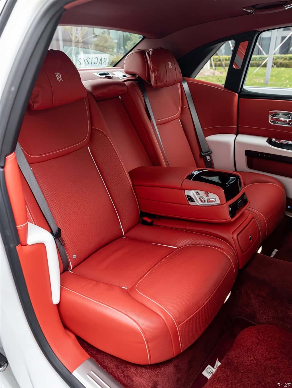 Rolls-Royce Ghost, 2019 23