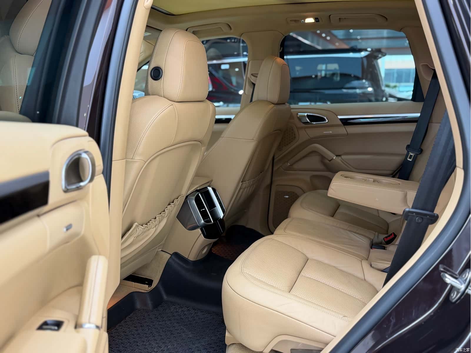 Porsche Cayenne, 2015 8