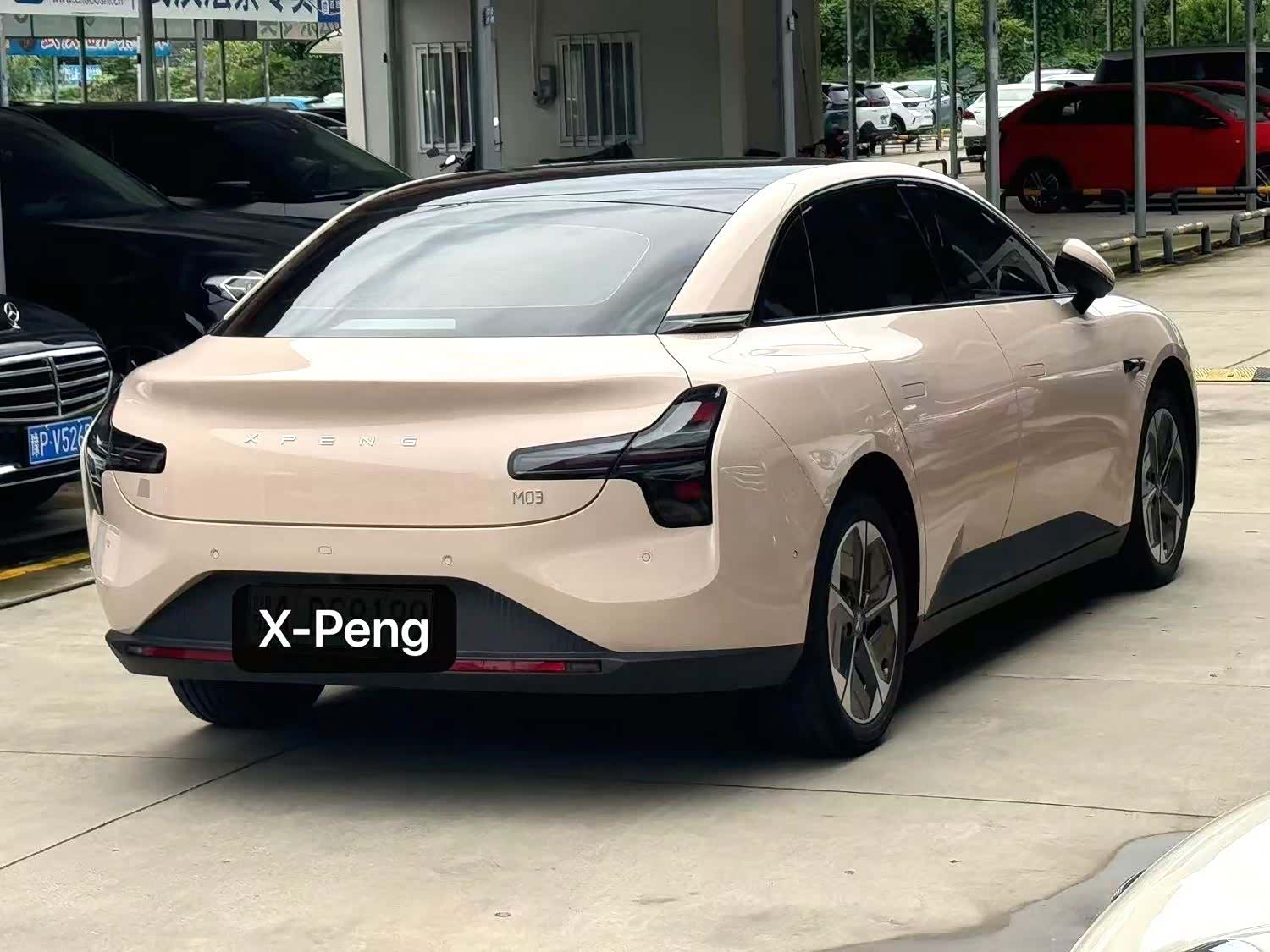 Xpeng Mona M03, 2024 9
