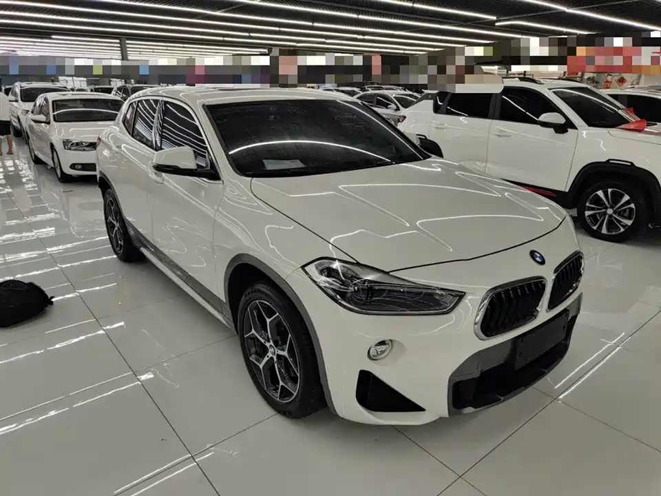 BMW X2