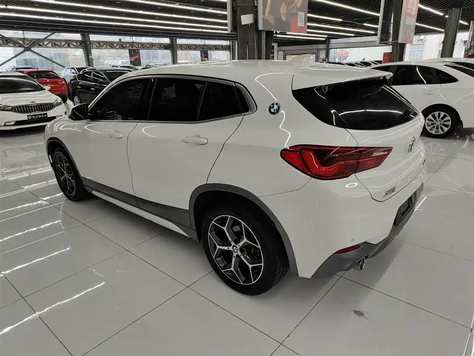BMW X2