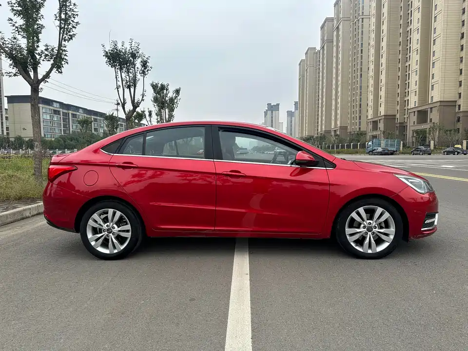 Chery Arrizo 5