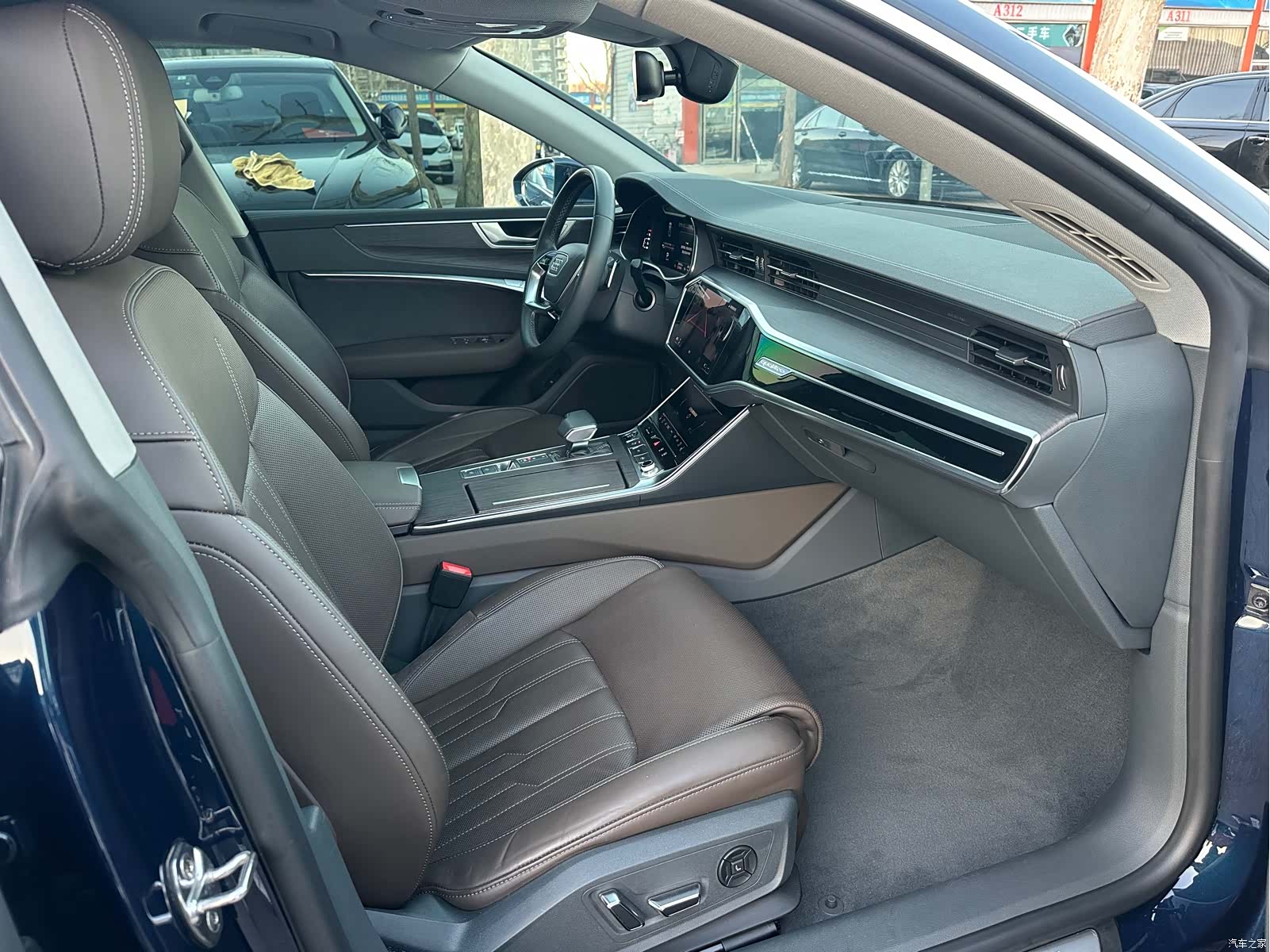 Audi A7L, 2022 10
