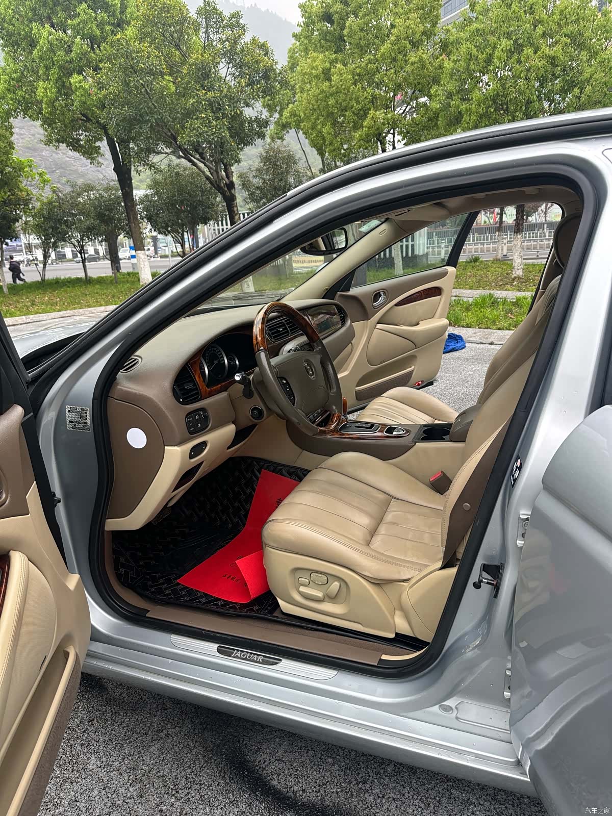 Jaguar S-TYPE, 2008 9