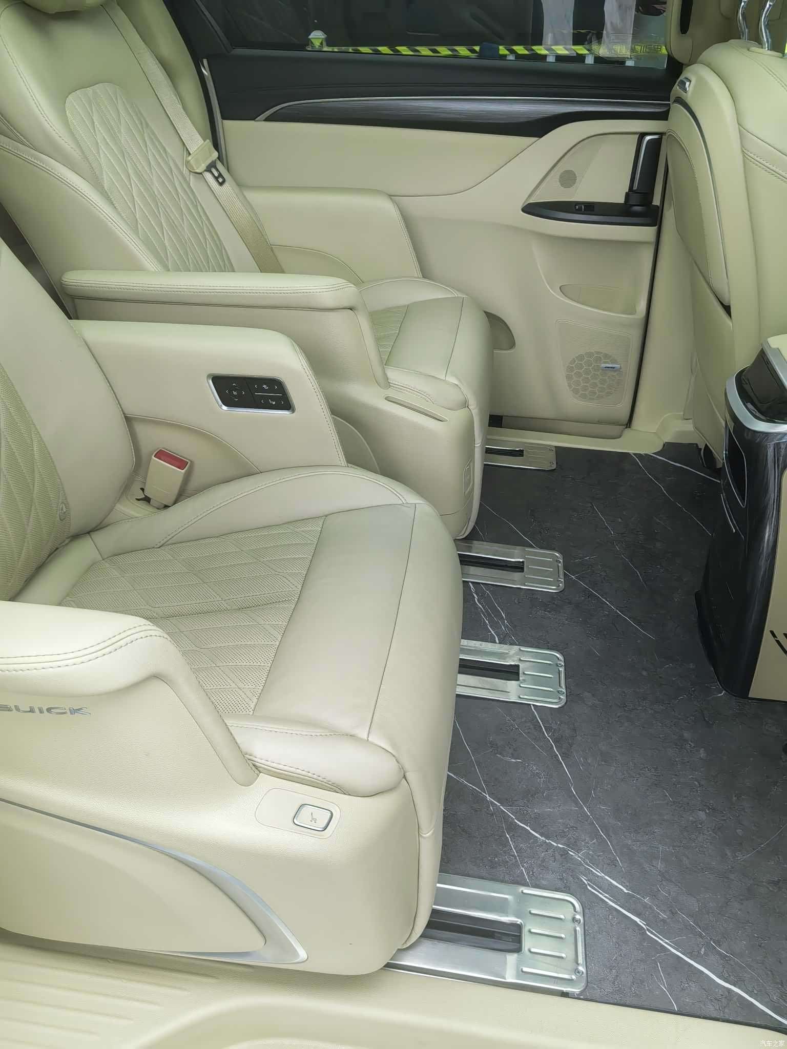 Buick GL8, 2022 11