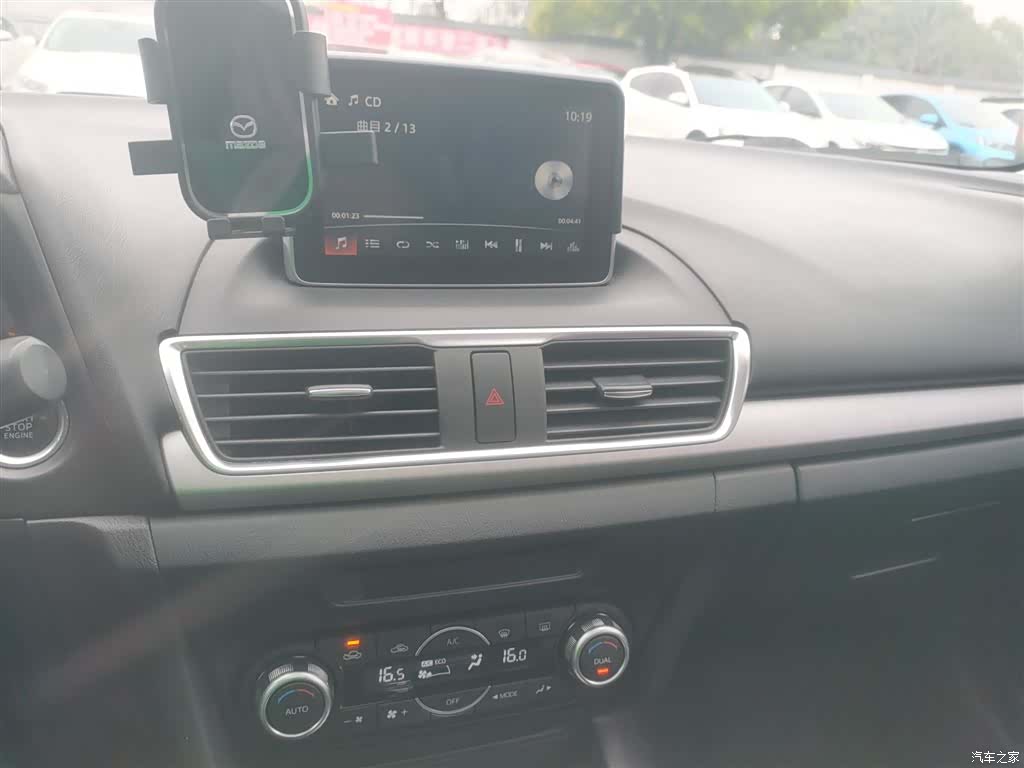 Mazda Mazda3, 2016 9