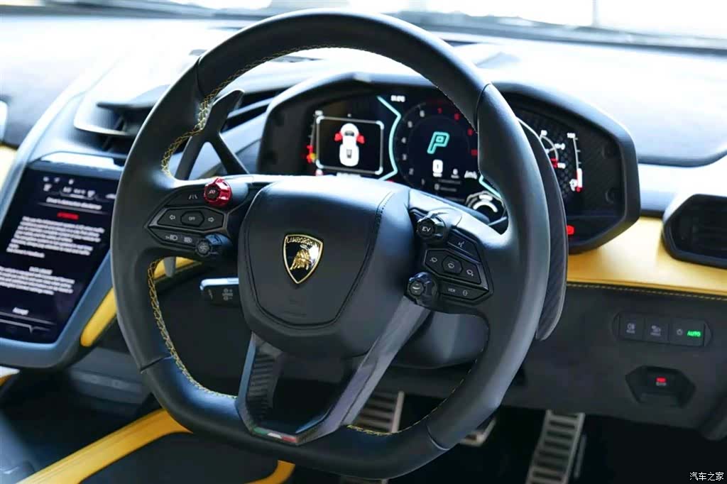 Lamborghini Revuelto, 2025 12