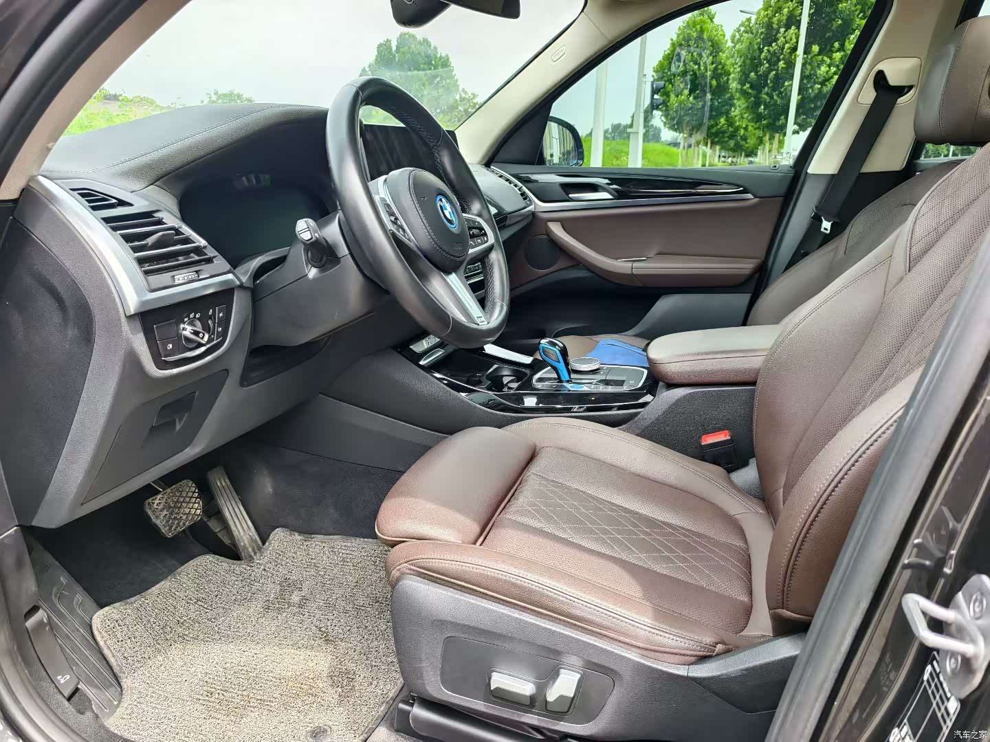 BMW iX3, 2021 все фото