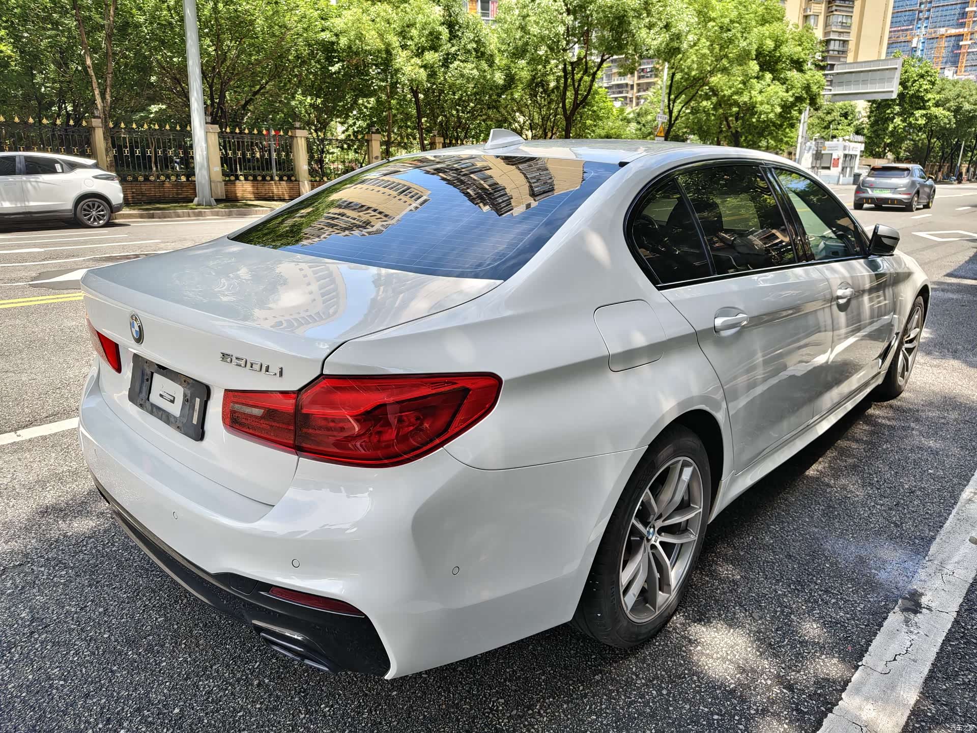 BMW 5 Series, 2019 все фото