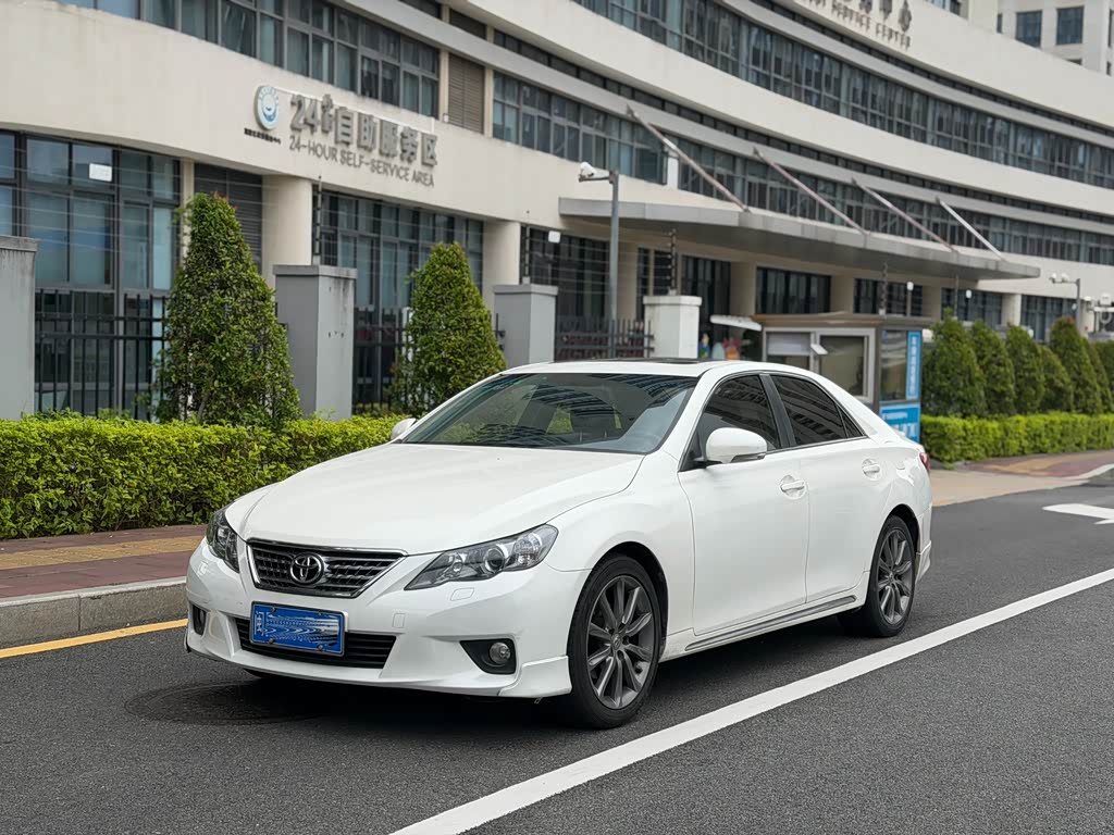 Toyota Reiz