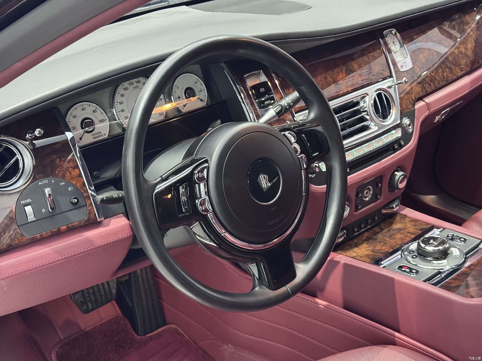 Rolls-Royce Ghost, 2014 17