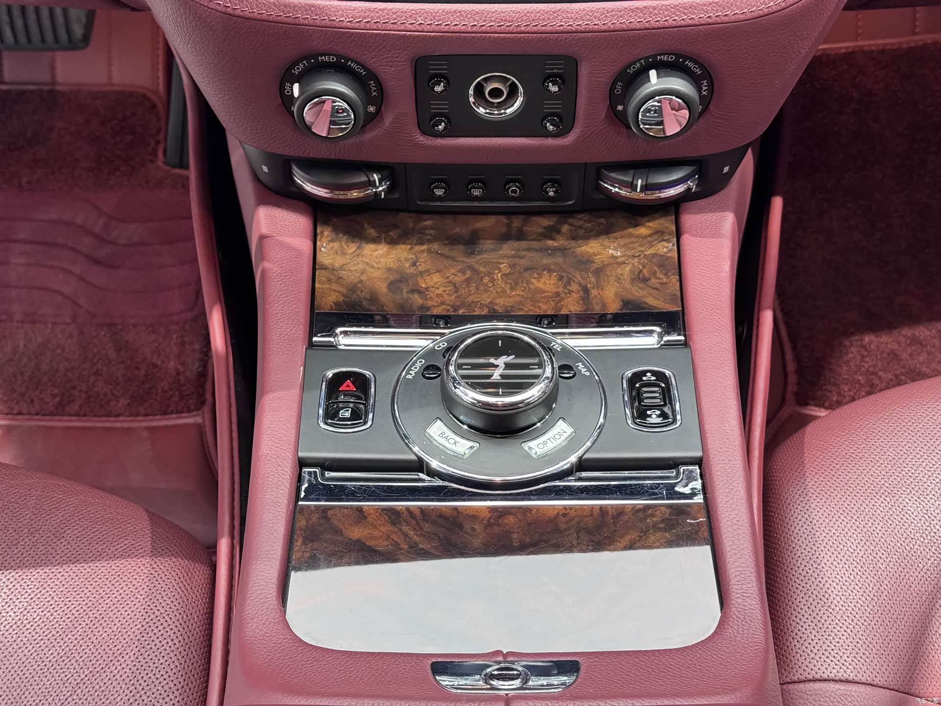 Rolls-Royce Ghost, 2014 22