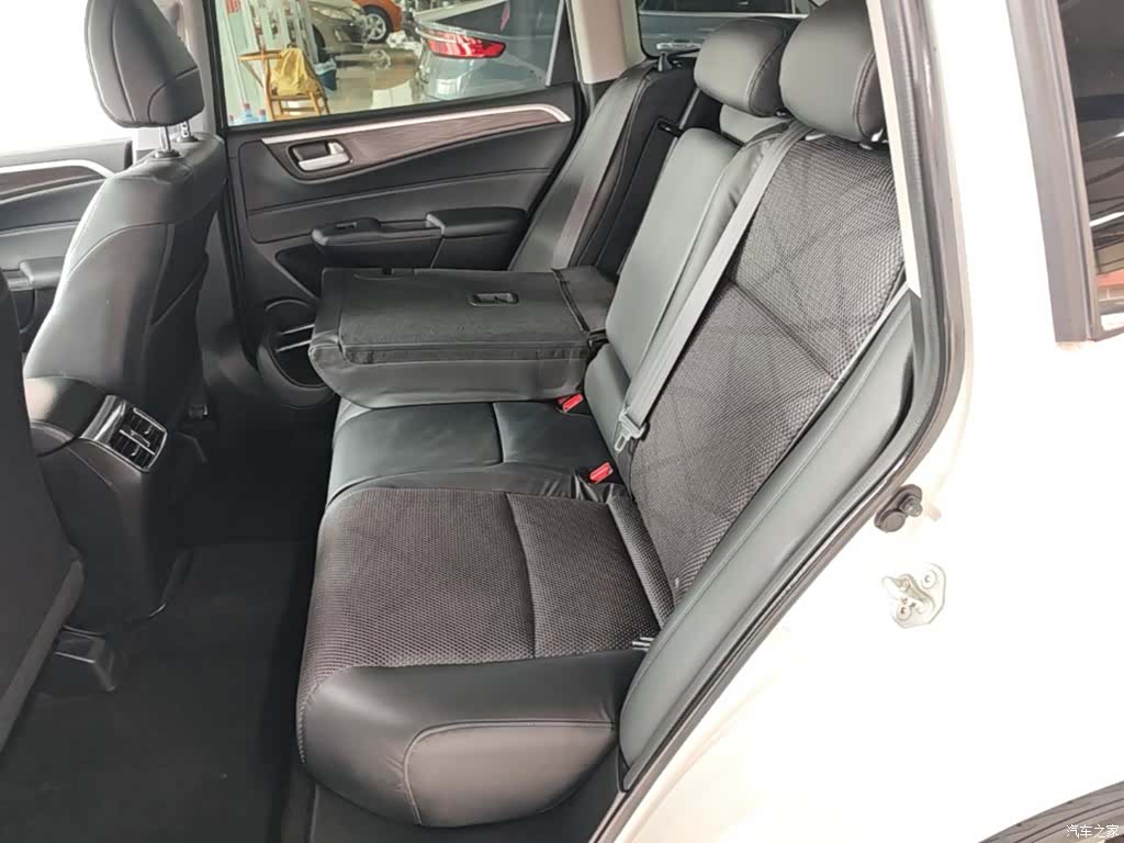 Honda Jade, 2015 17