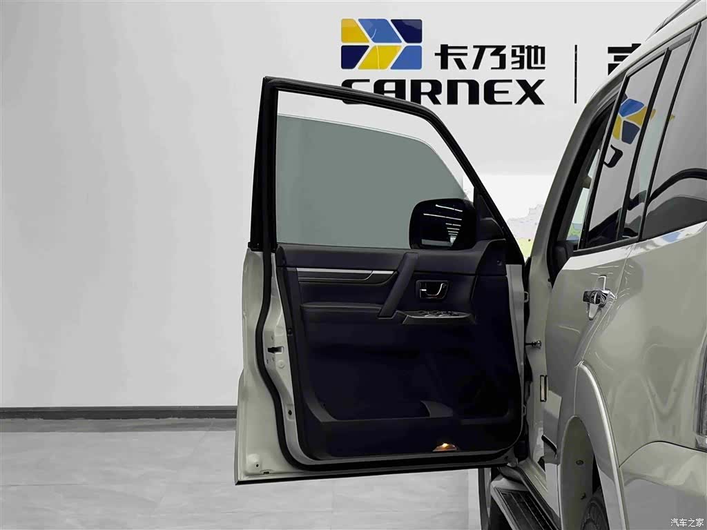 Mitsubishi Pajero, 2020 все фото
