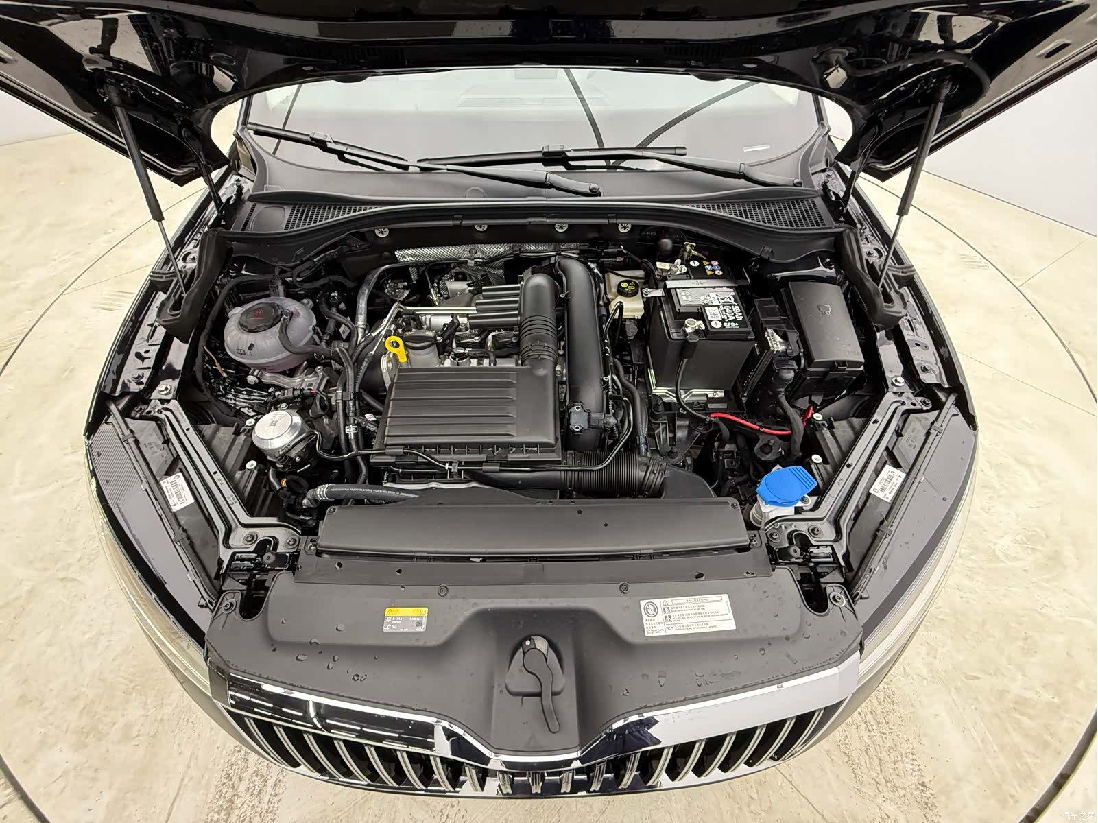 Skoda Superb, 2024 8
