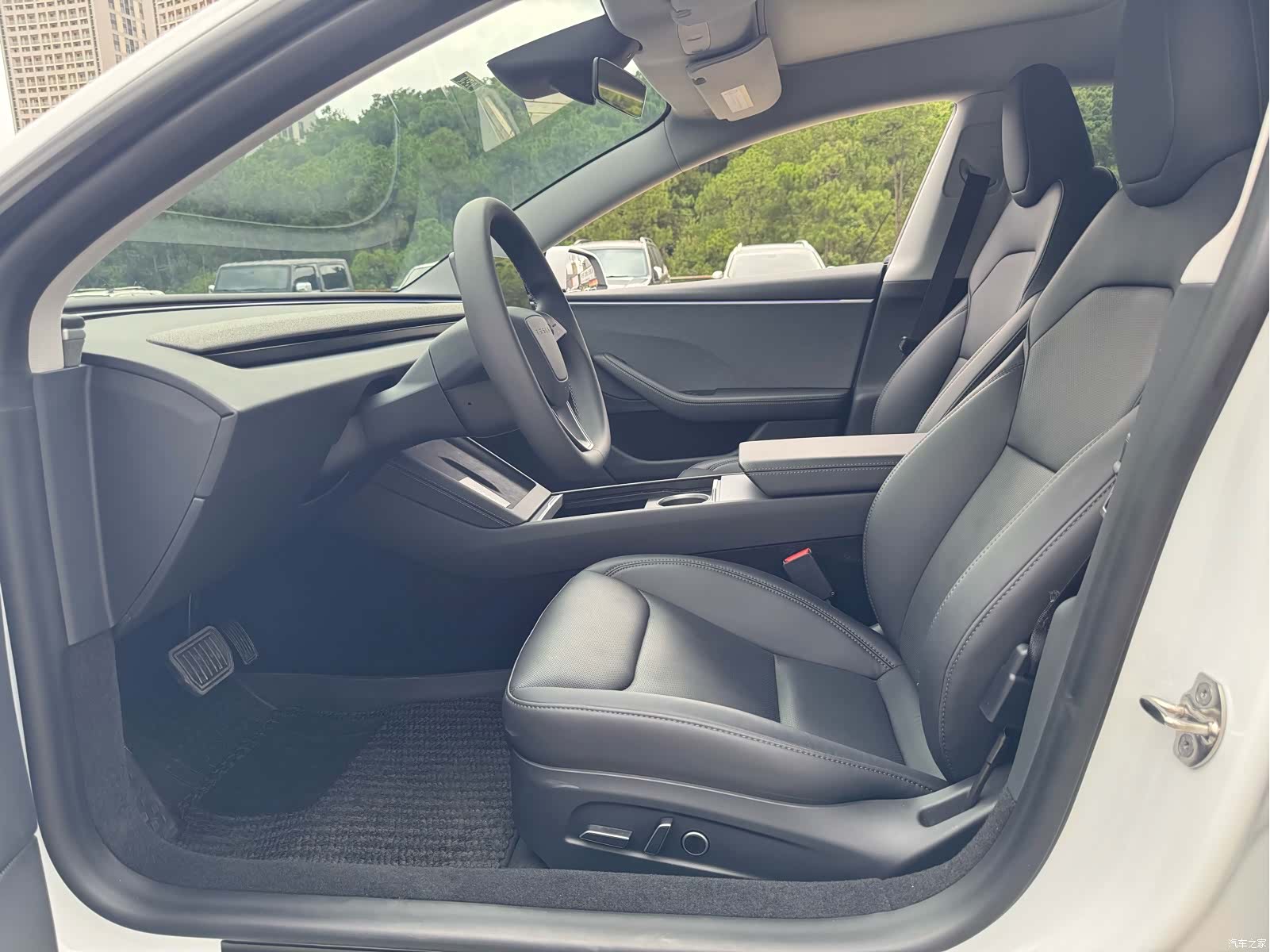 Tesla Model 3, 2025 26