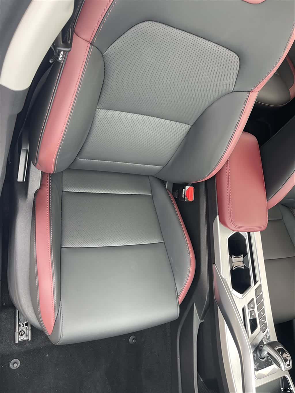 Geely Coolray, 2021 4