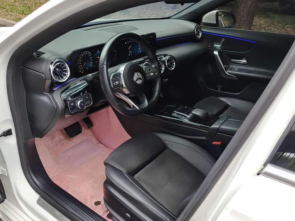 Mercedes-Benz Class A Mercedes-Benz Class A