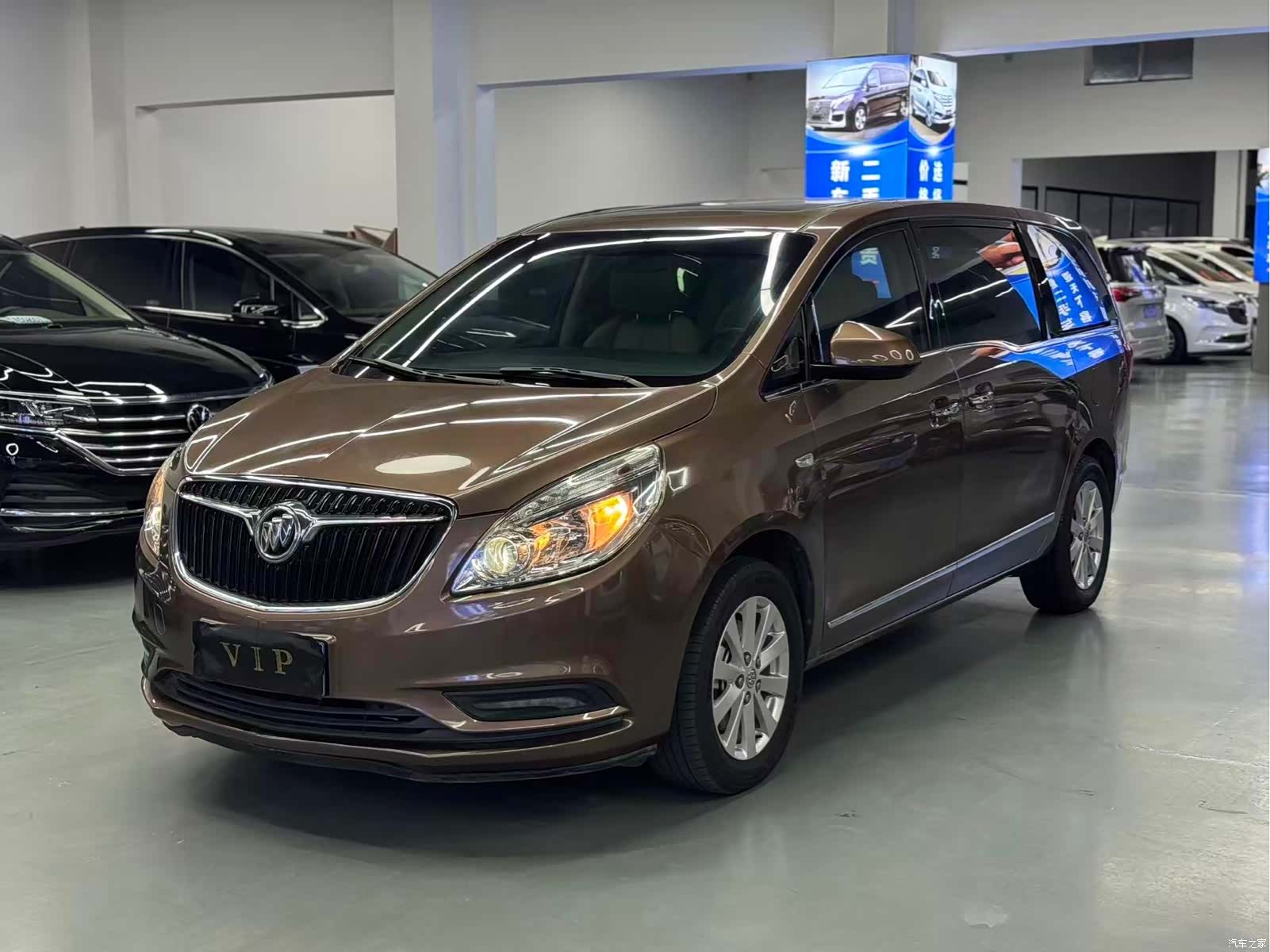 Buick GL8, 2020 1
