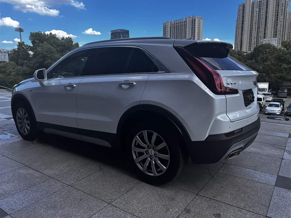 Cadillac XT4