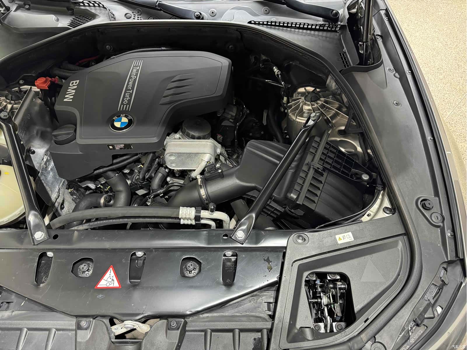 BMW 5 Series, 2016 38