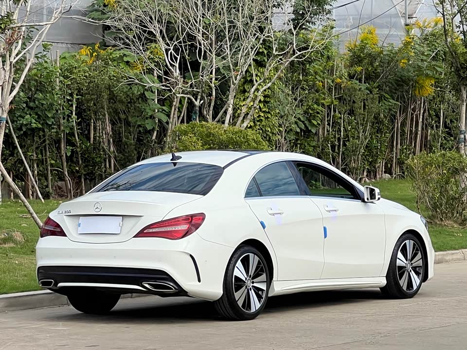 Mercedes-Benz CLA