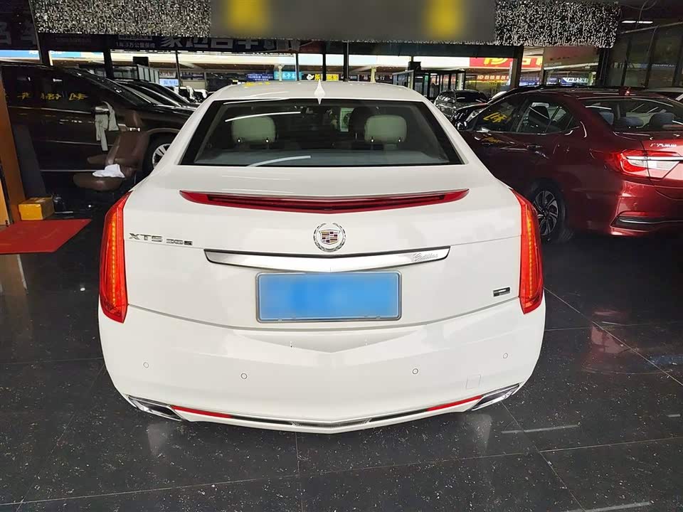 Cadillac XTS