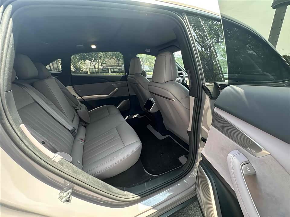 NIO L60
