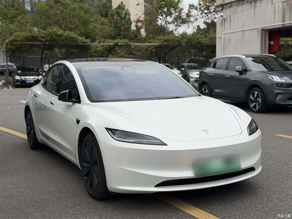 Tesla Model 3, 2023 14